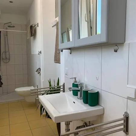 Apartment Citynahes Für Ganze Familie Oder Gruppen In Ruhiger Lage *