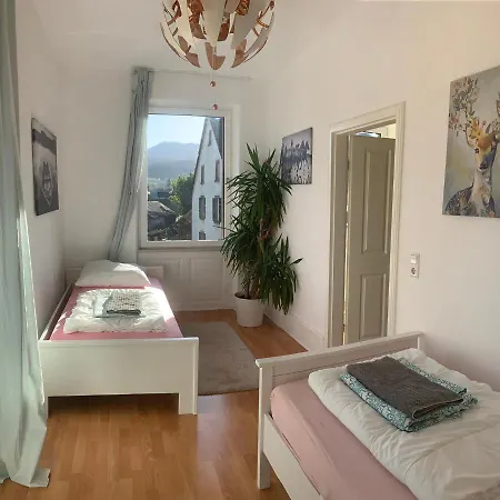 Citynahes Für Ganze Familie Oder Gruppen In Ruhiger Lage Apartment